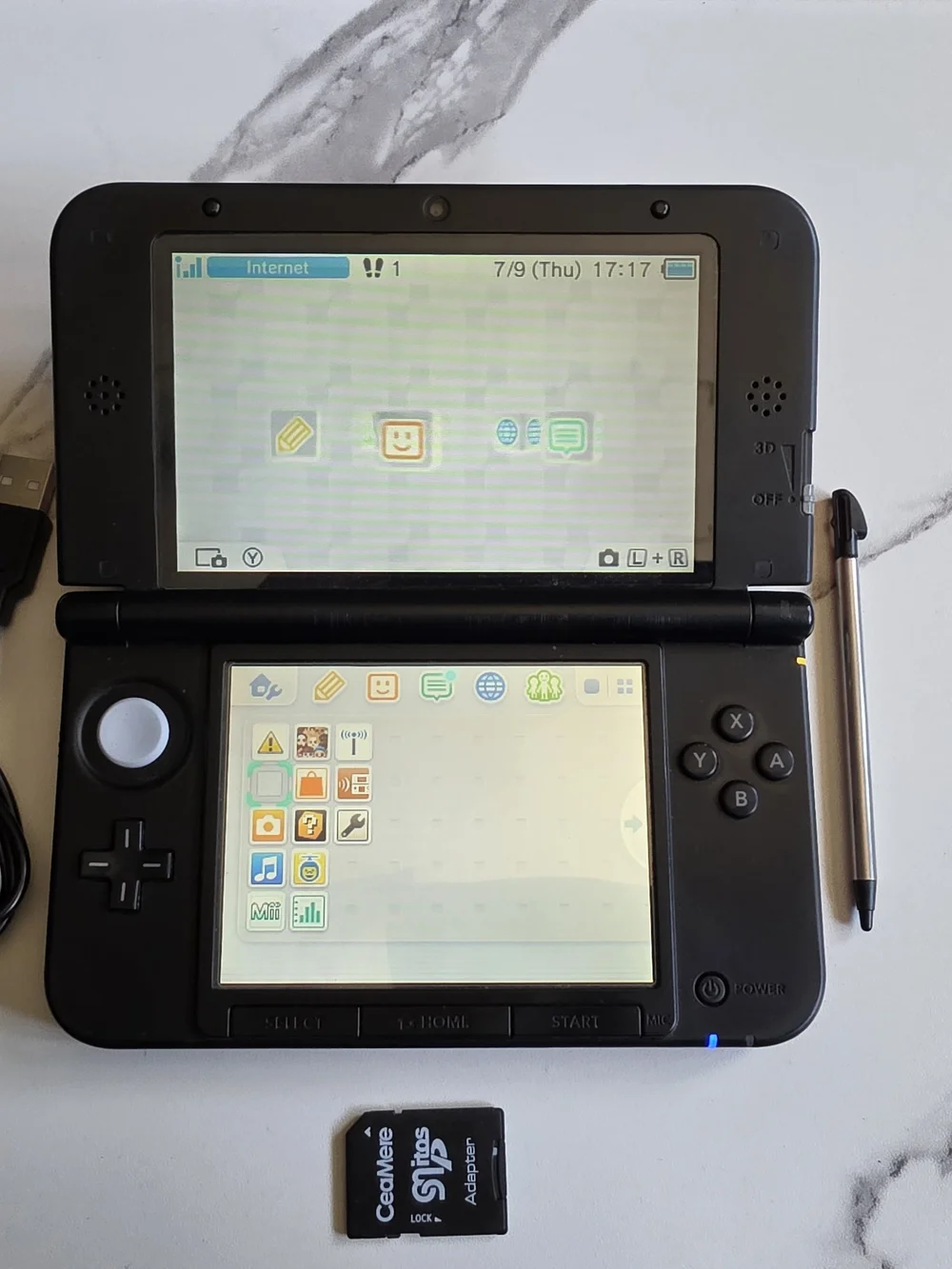 Nintendo 3DS XL In Red With 128gb SD Card, Charger And Stylus